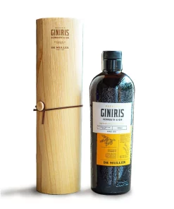 GINIRIS con Estuche 0.70 cl 18ª